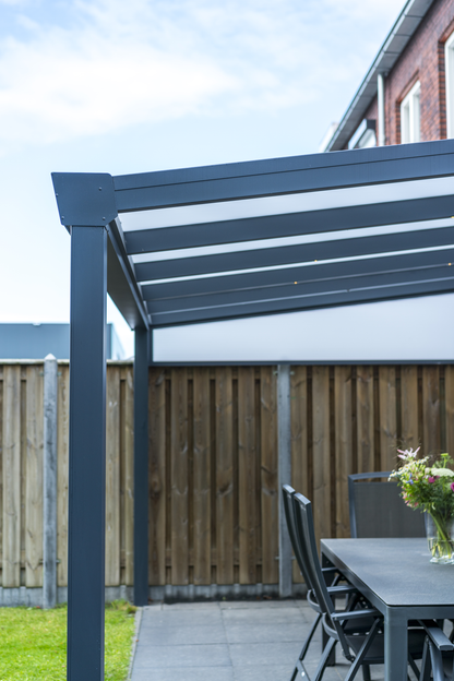 Terrassenüberdachung Giallo – anthrazit, Freisitz am Haus, Polycarbonatdach